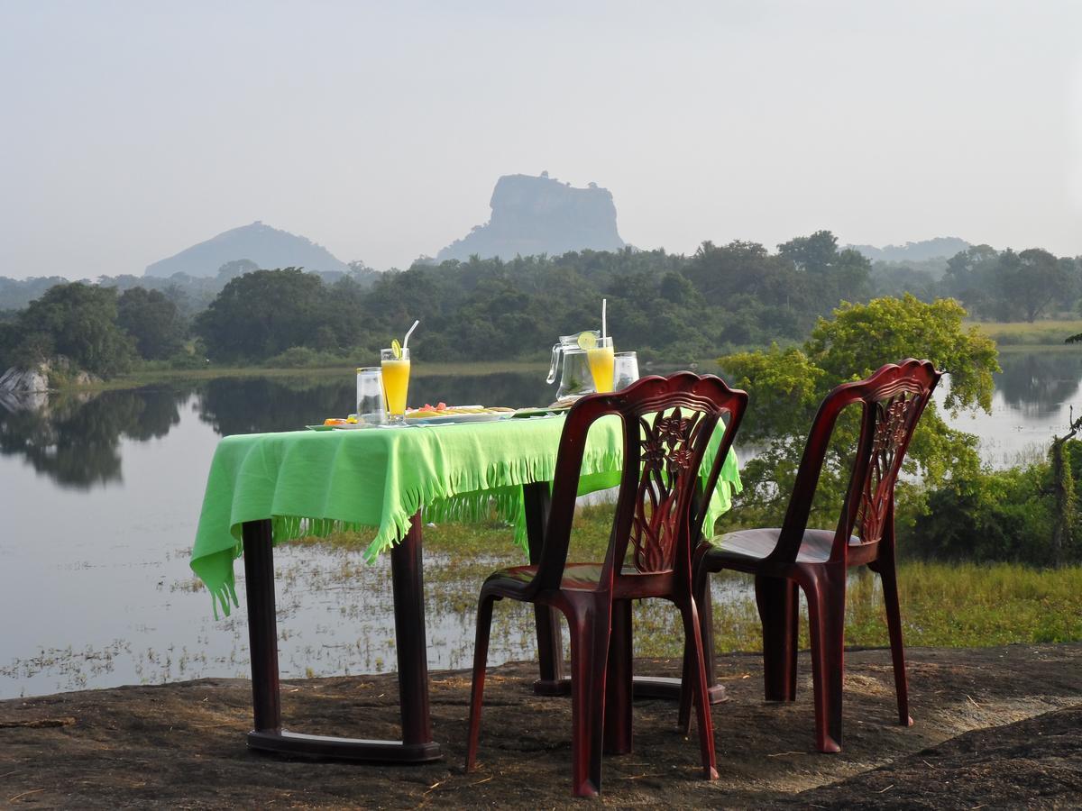 Sigiri Lake Paradise Sigirîya Extérieur photo
